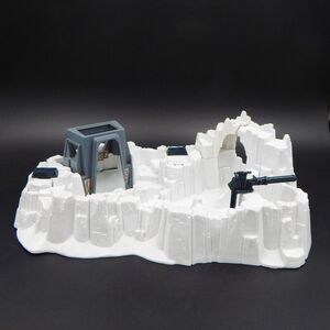 Star Wars Hoth Imperial Attack Base Kenner Ice Planet 1980 Vintage